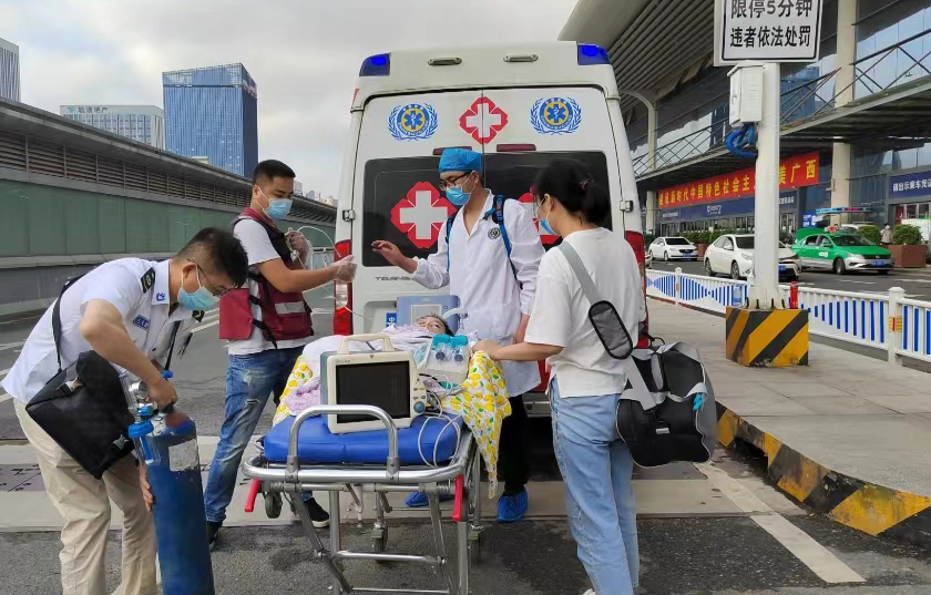 岳普湖县救护车出租公司