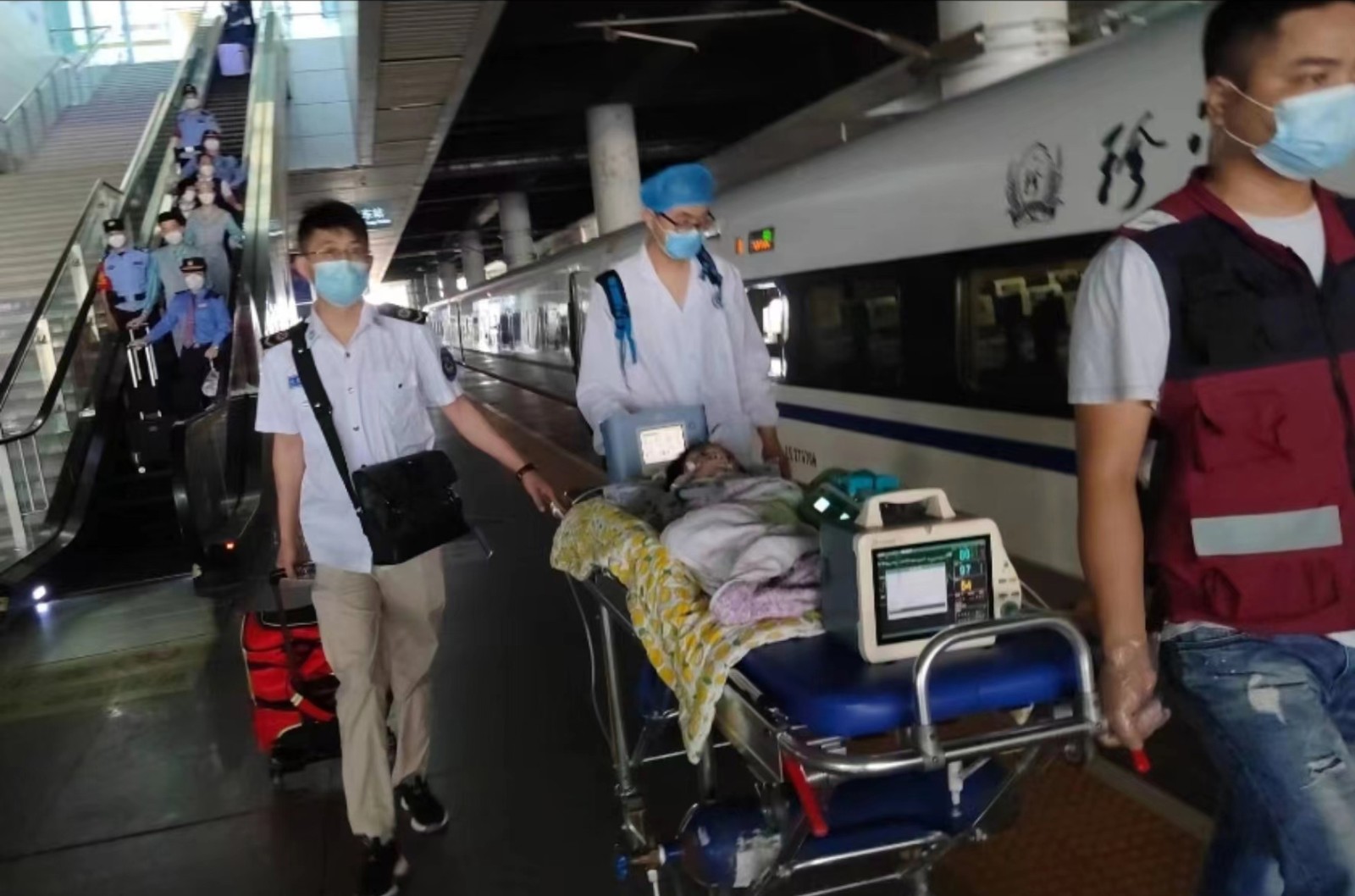 岳普湖县高铁转运公司